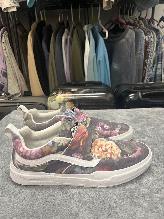 Vans Other - Vans Kyle Walker V- Floral Pattern EUC